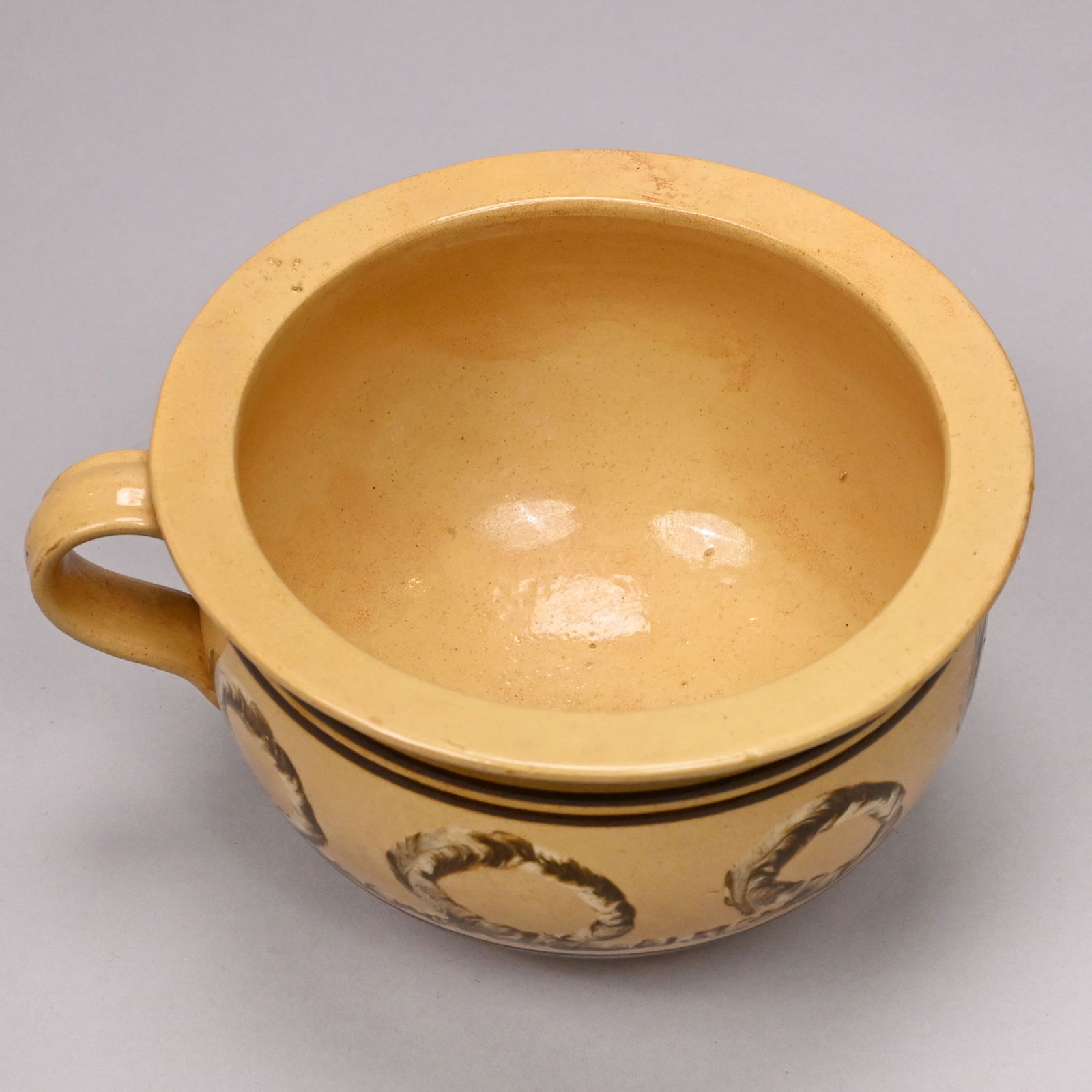 Yellowware Slip-Banded Mochaware Chamber Pot - 5