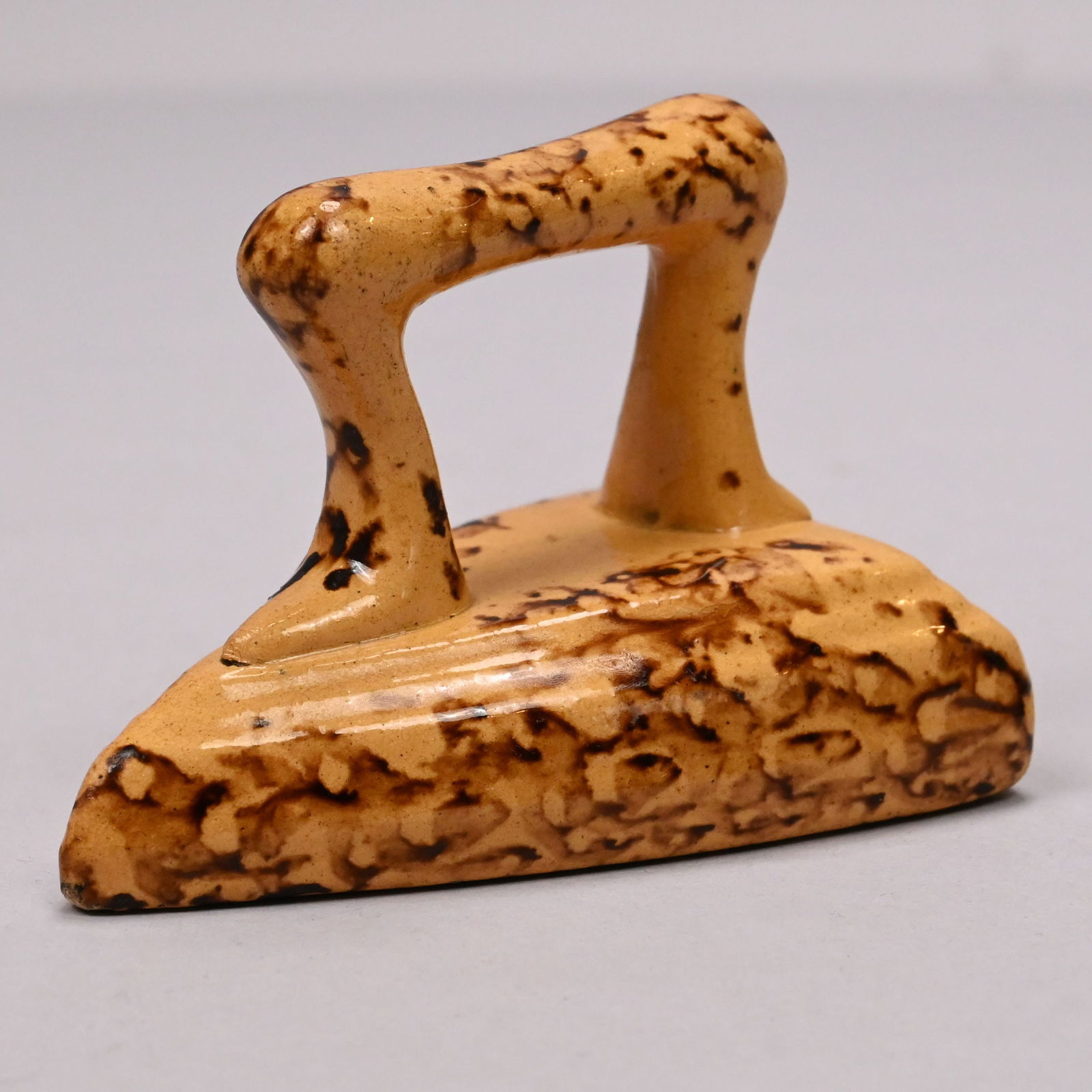 Five Yellowware Mochaware and Spongeware Articles - 15