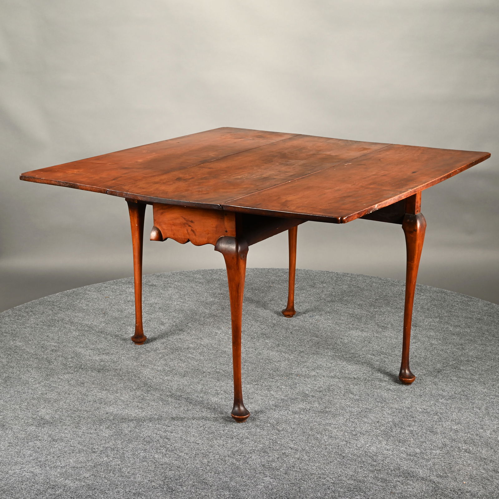 New Hampshire Queen Maple Drop Leaf Dining Table - 9