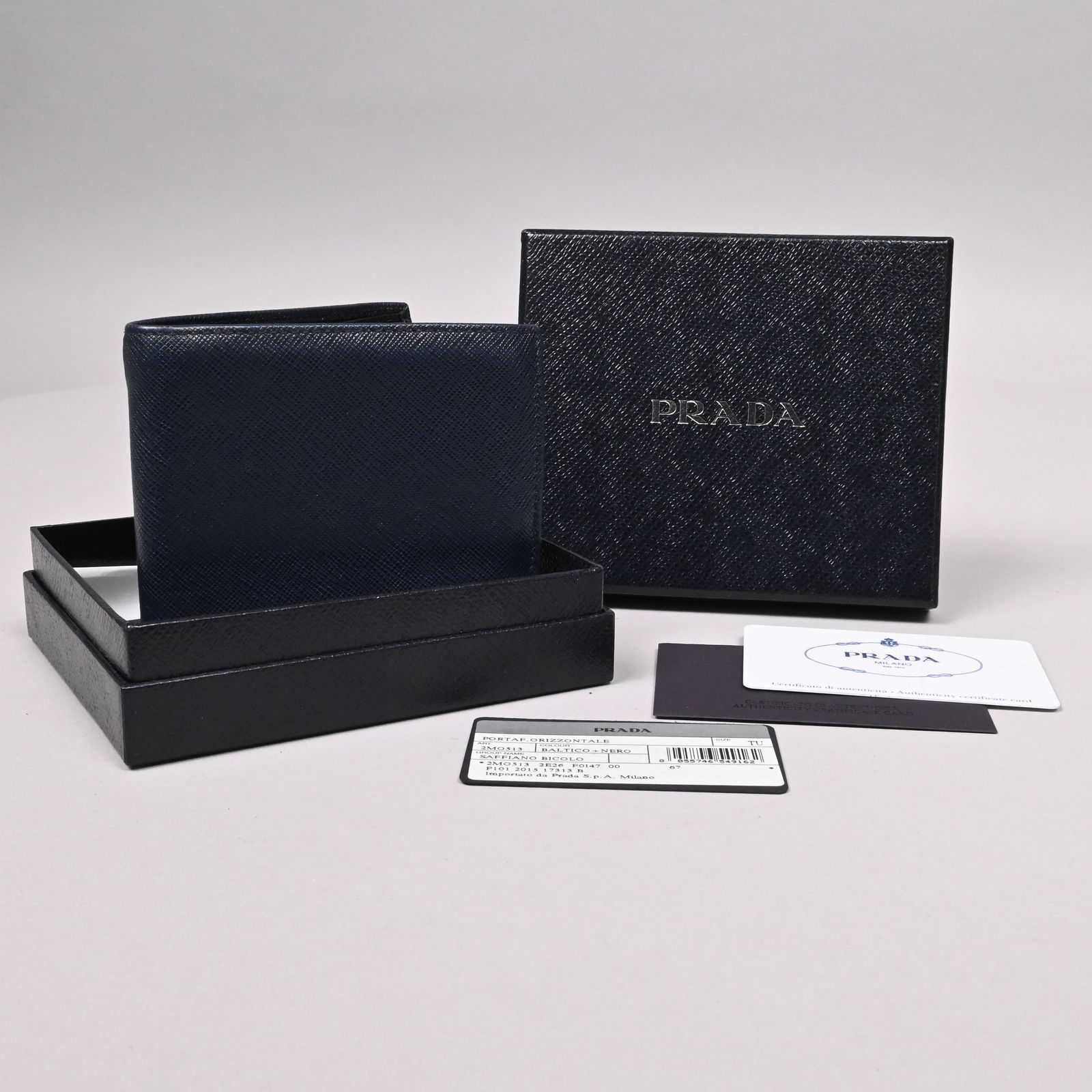 Five Vintage and Modern Designer Personal Articles - 12