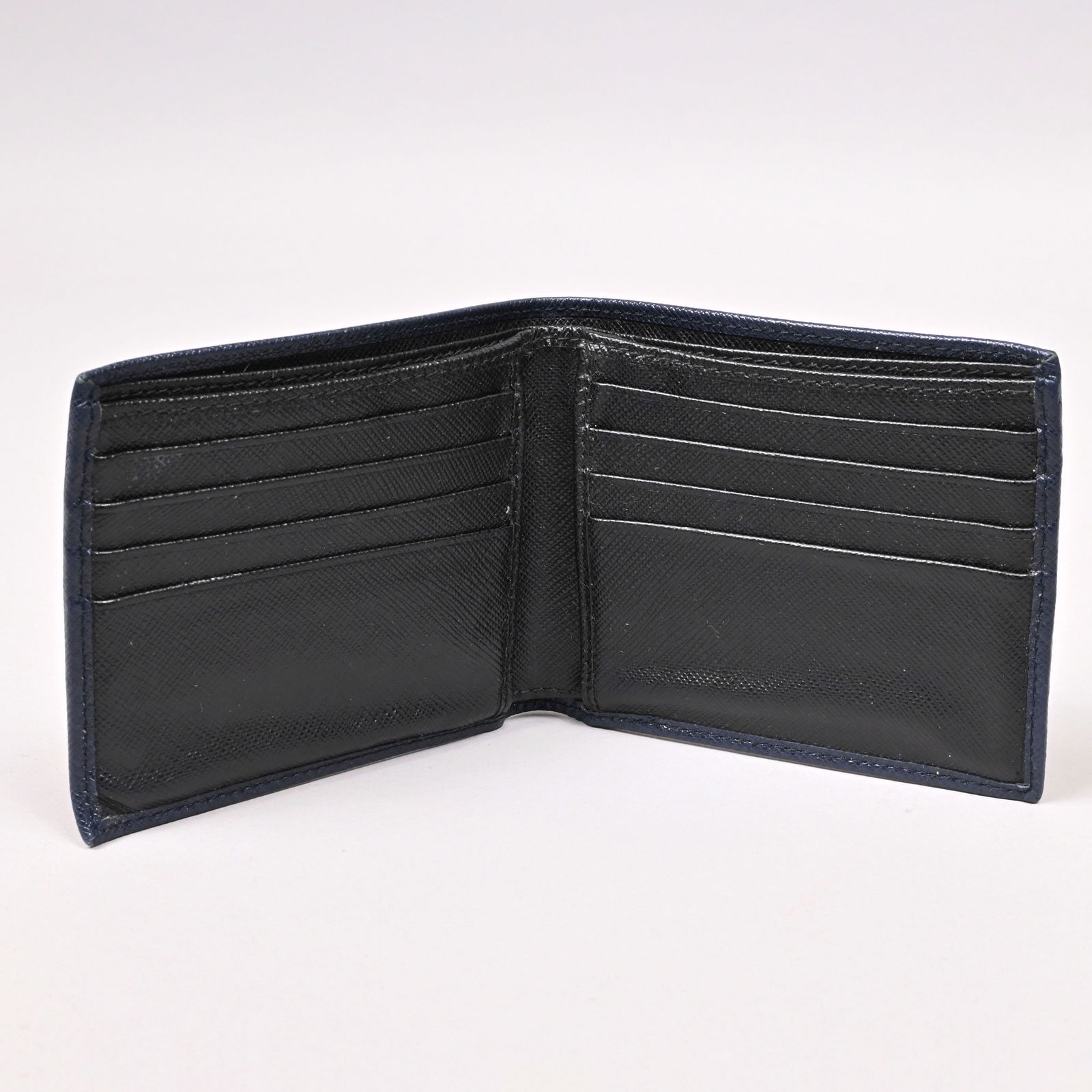 Five Vintage and Modern Designer Personal Articles - 14