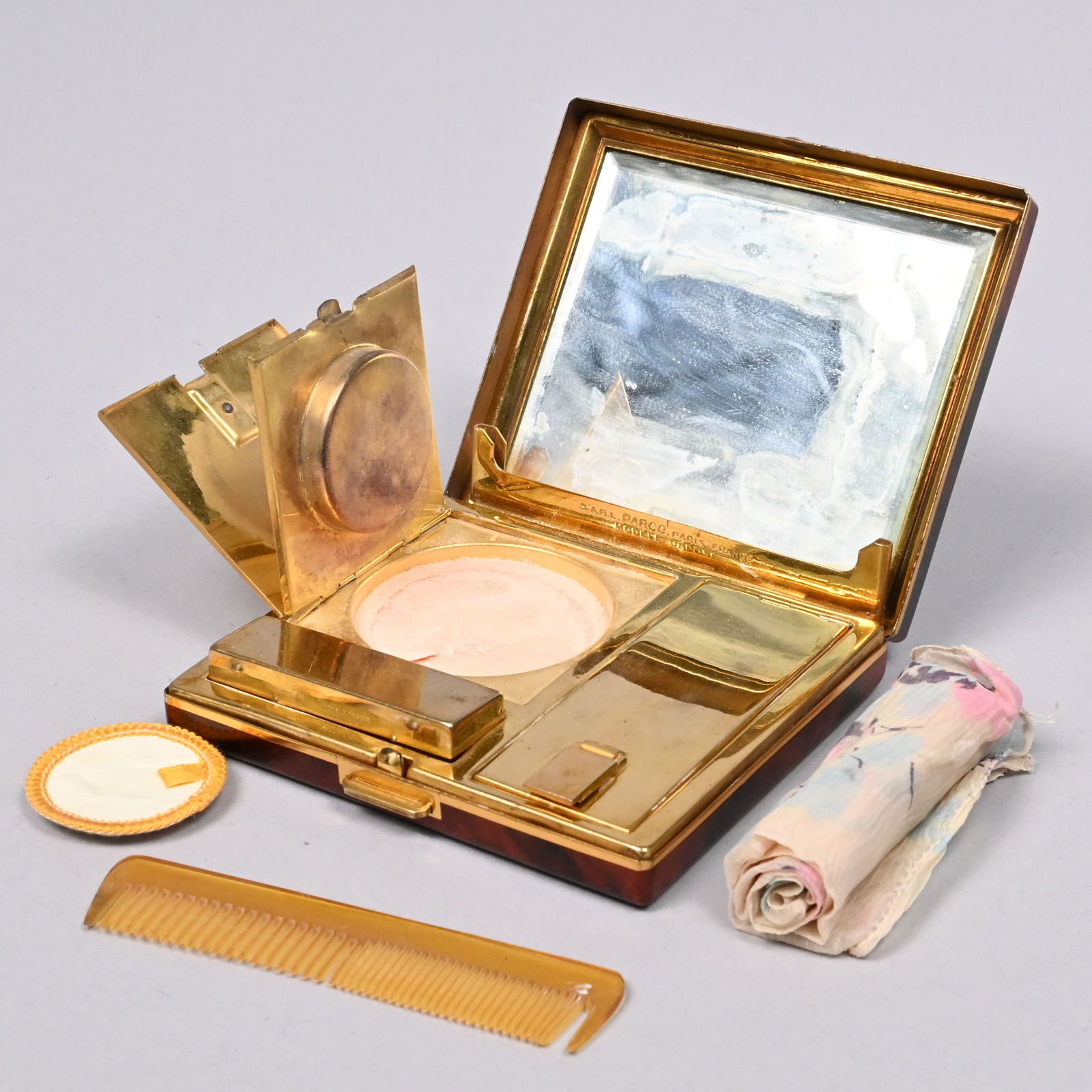 Five Vintage and Modern Designer Personal Articles - 4