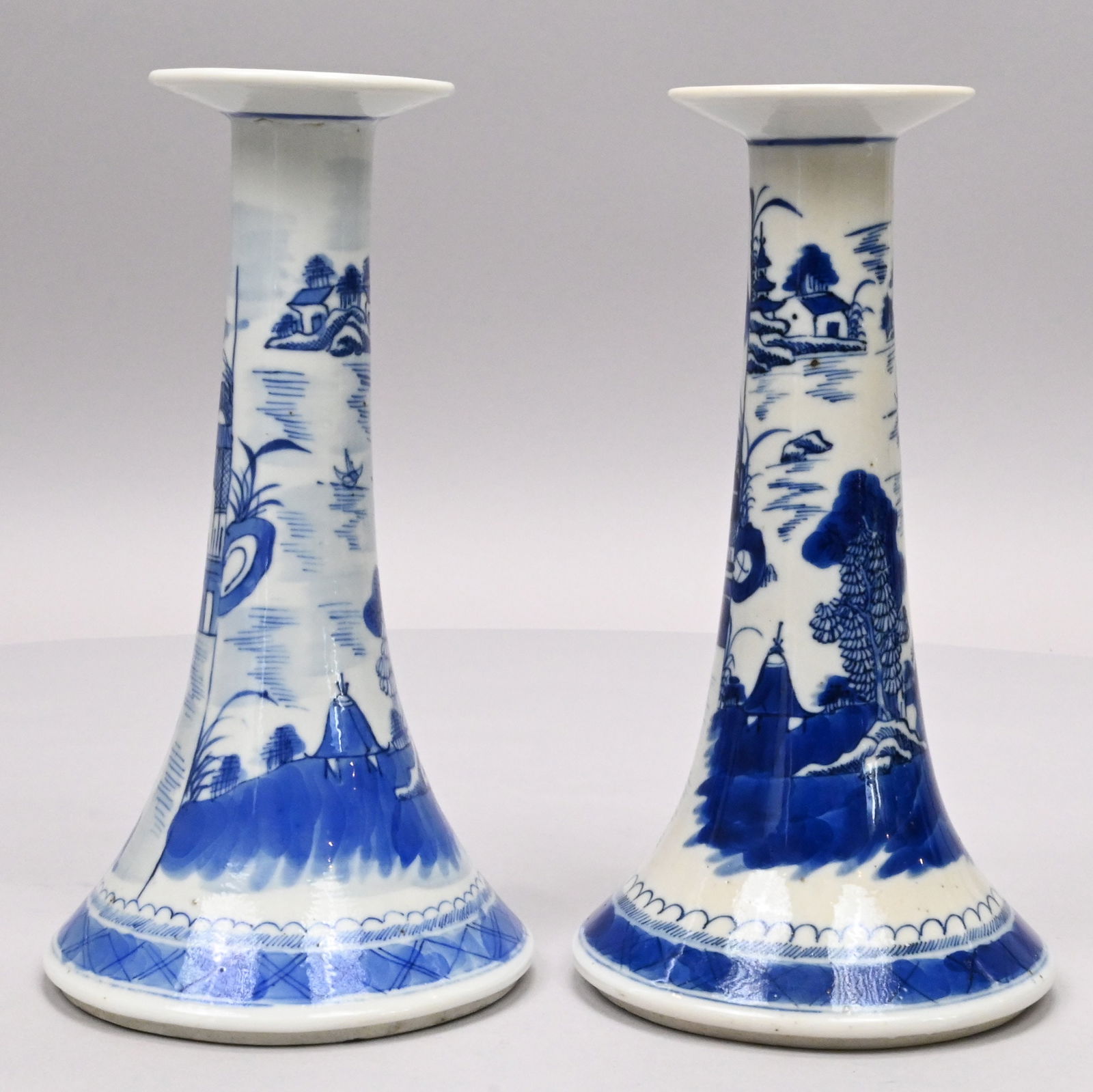 Two Chinese Export Porcelain Canton Candlesticks - 2