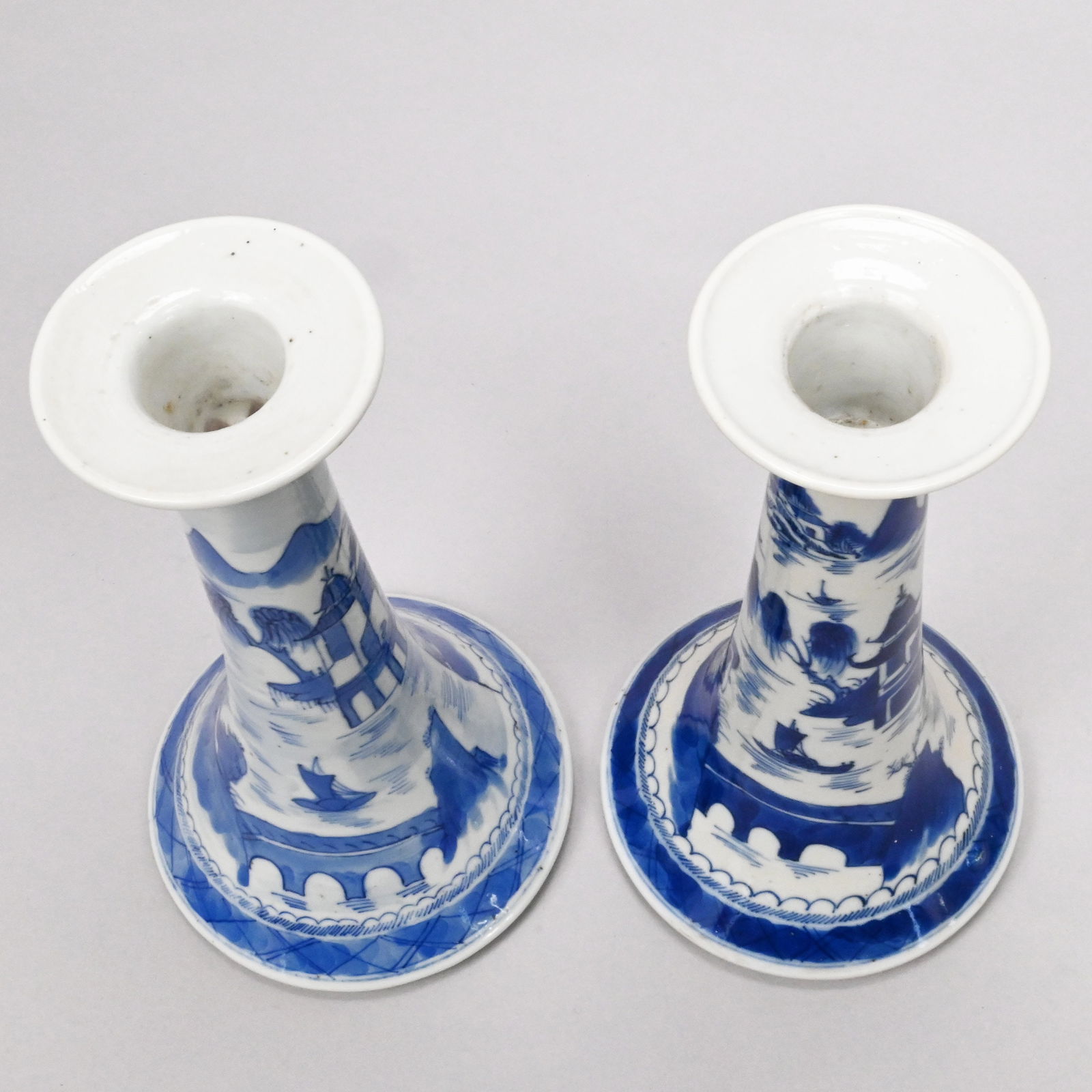 Two Chinese Export Porcelain Canton Candlesticks - 5