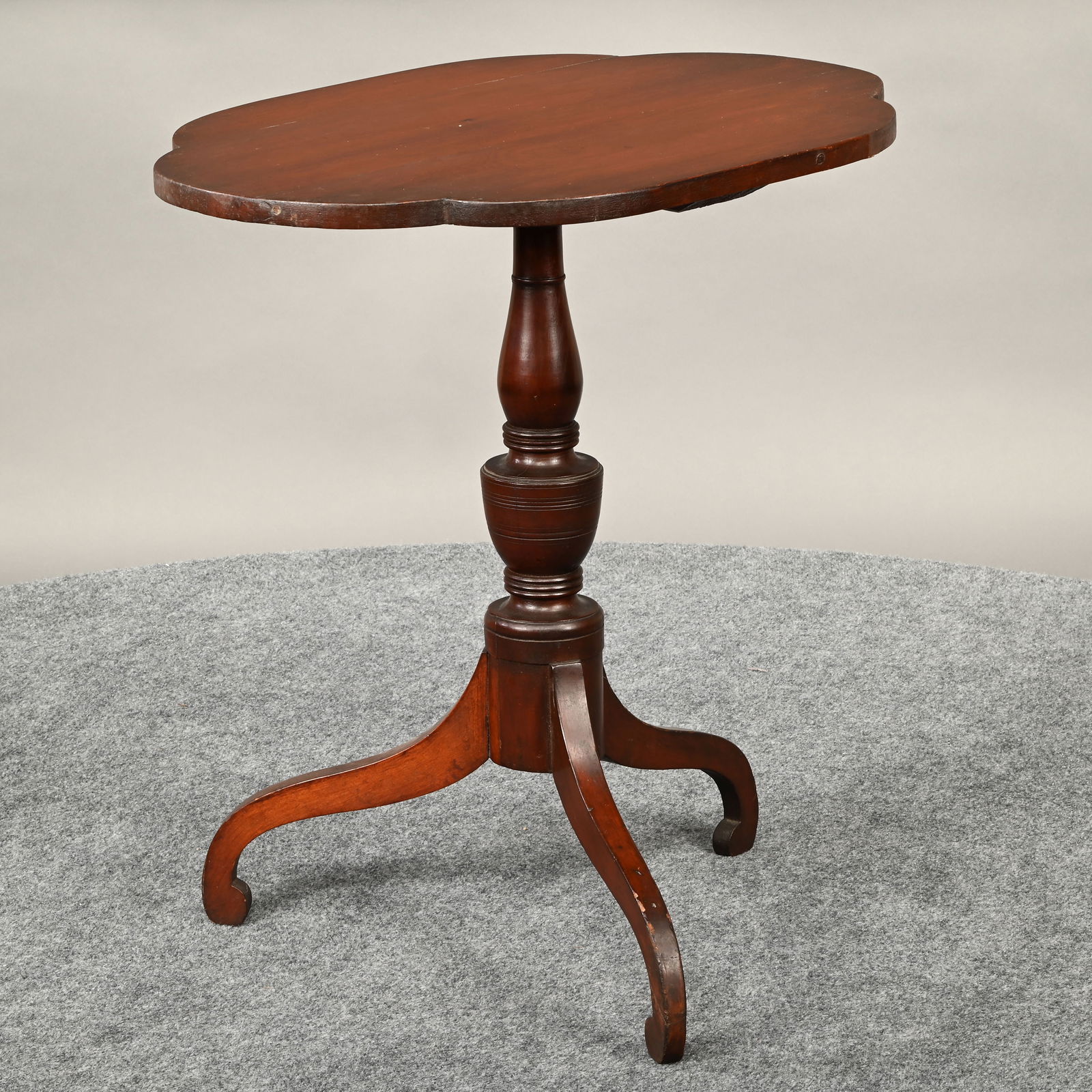 American Classical Mahogany Tilt-Top Candle Stand (1 of 9)
