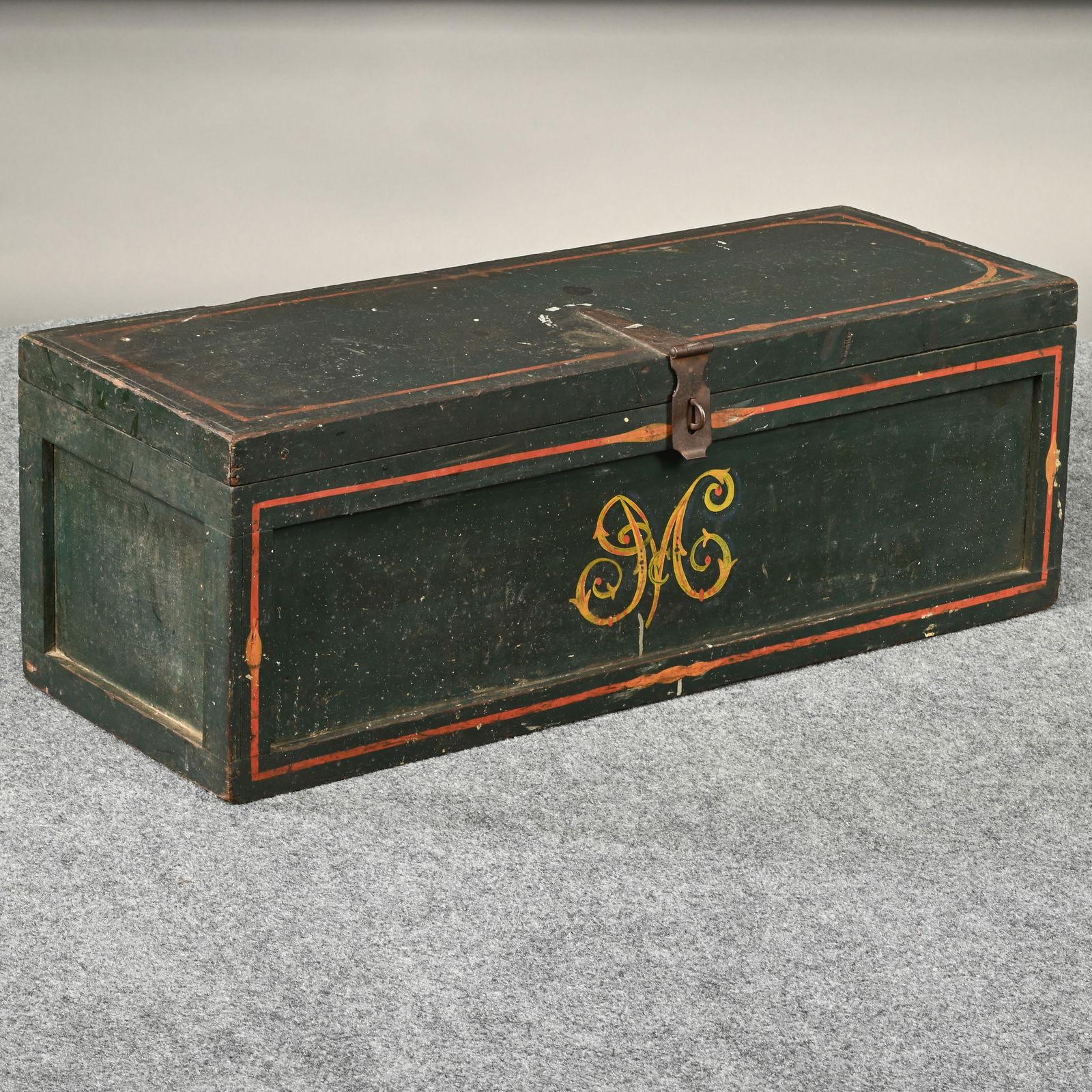 American Paint-Decorated Pine Storage Box (1 of 7)