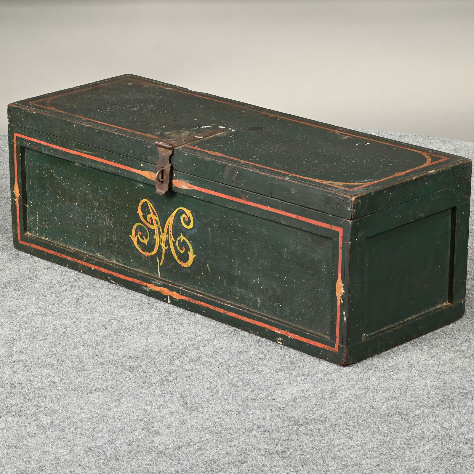 American Paint-Decorated Pine Storage Box - 3