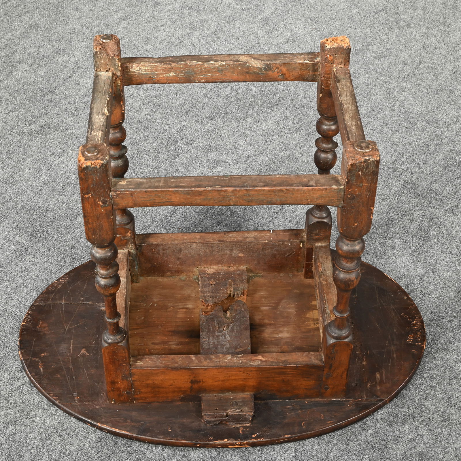 New England Pine and Maple Oval Tap Table - 9