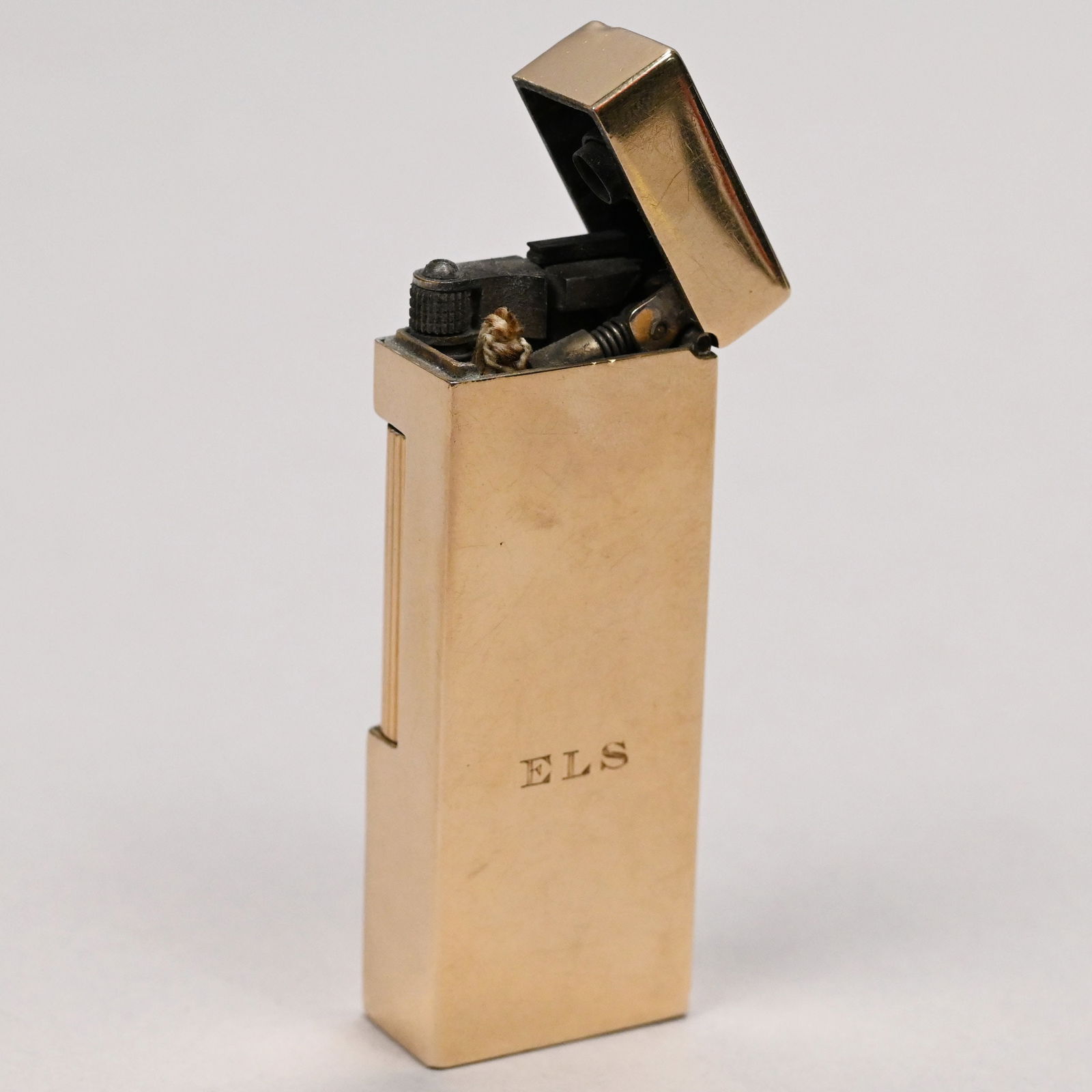 English Dunhill 'Rollages' 14k Yellow Gold Lighter (1 of 5)