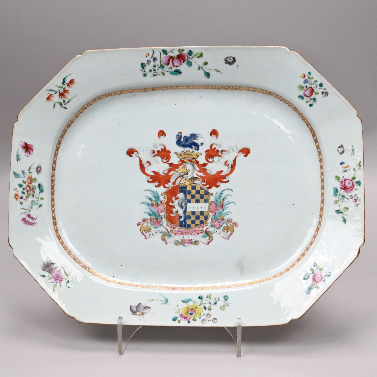 Chinese Export Porcelain Platter, Arms Hutchinson (1 of 4)
