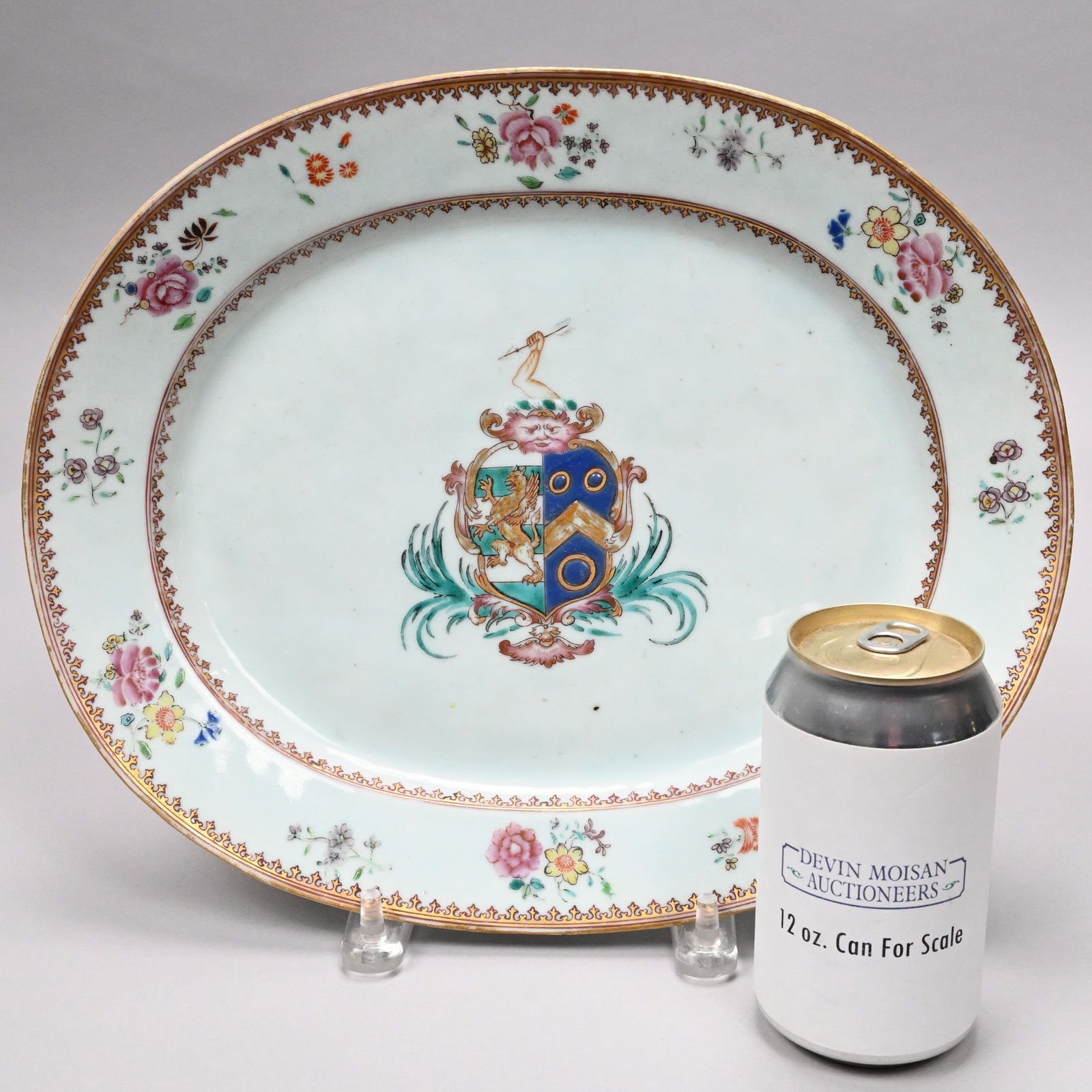 Chinese Export Porcelain Armorial Oval Platter - 2