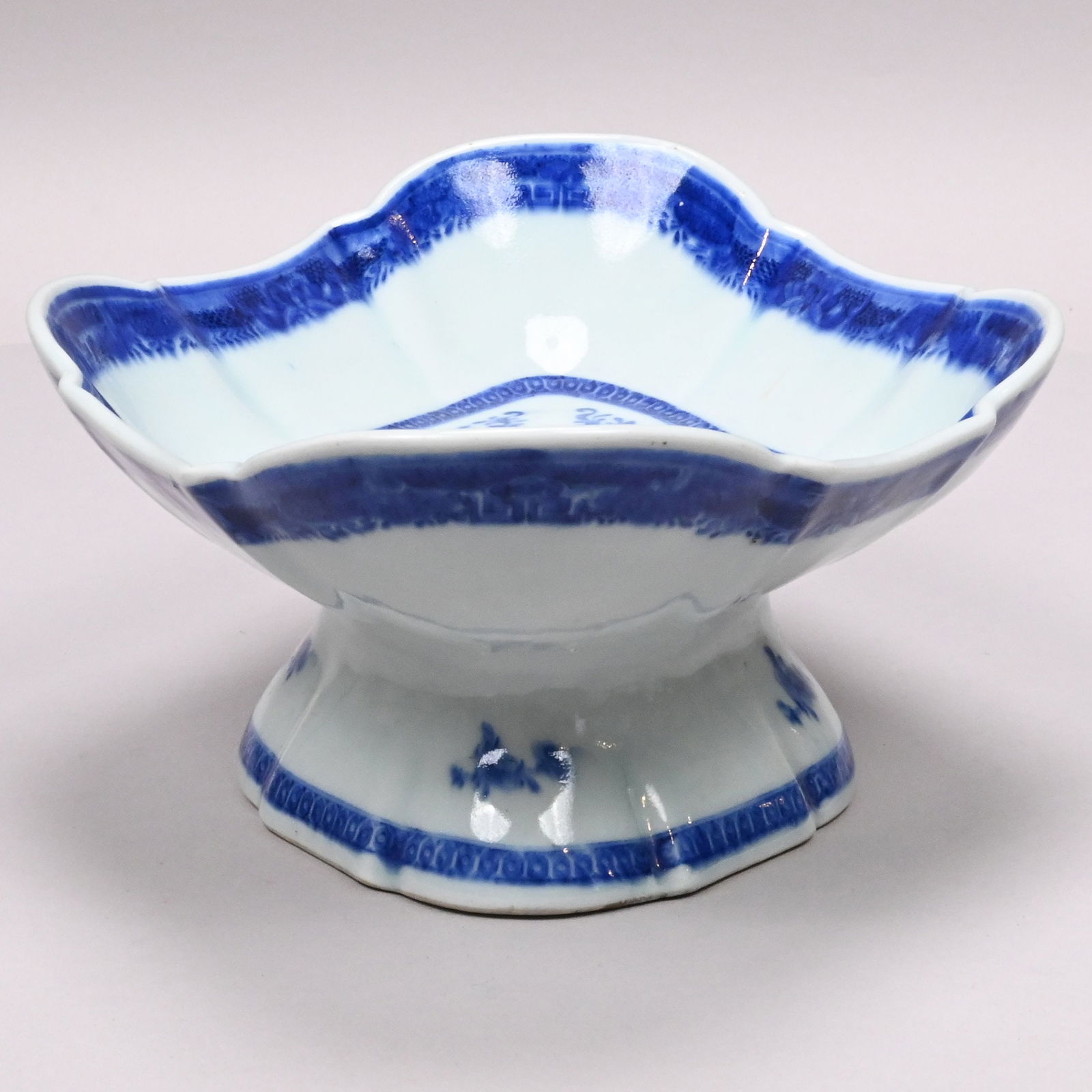 Pr Chinese Export Crested Blue Fitzhugh Compotes - 11