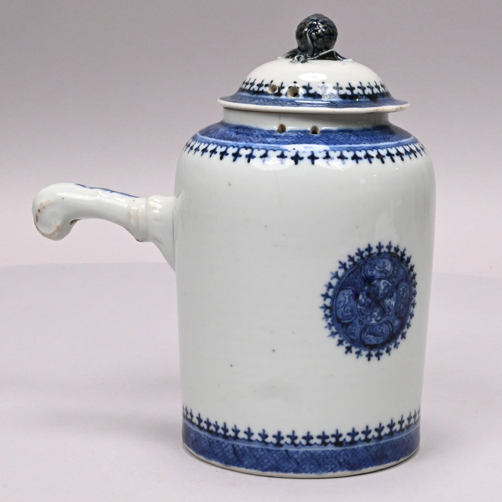 Chinese Export Porc Blue Fitzhugh Chocolate Pot: Rare Chinese Export Porcelain Blue Fitzhugh Chocolate Pot and Cover with Side Handle, 1810-1820. Painted with a flower blossom roundel surrounded by four panels of stylized quilins, reserved on a