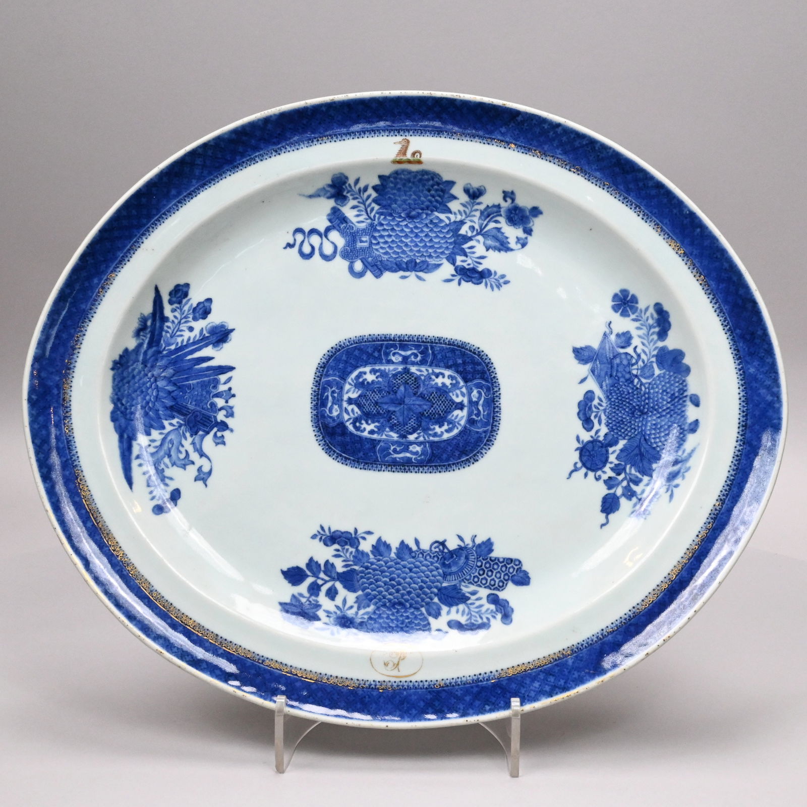 Chinese Export Porc Blue Fitzhugh Crested Platter (1 of 4)