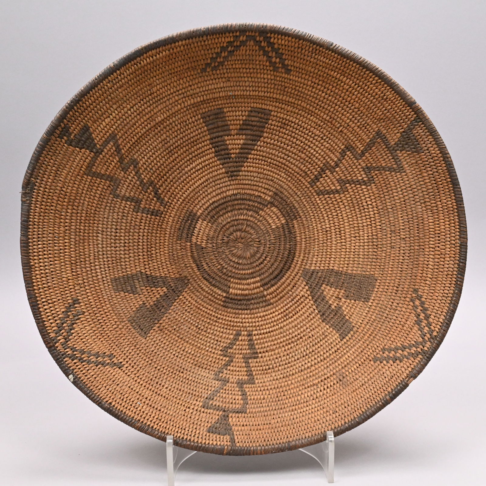Western Apache Woven Coil Basket or Winnowing Tray (1 of 4)