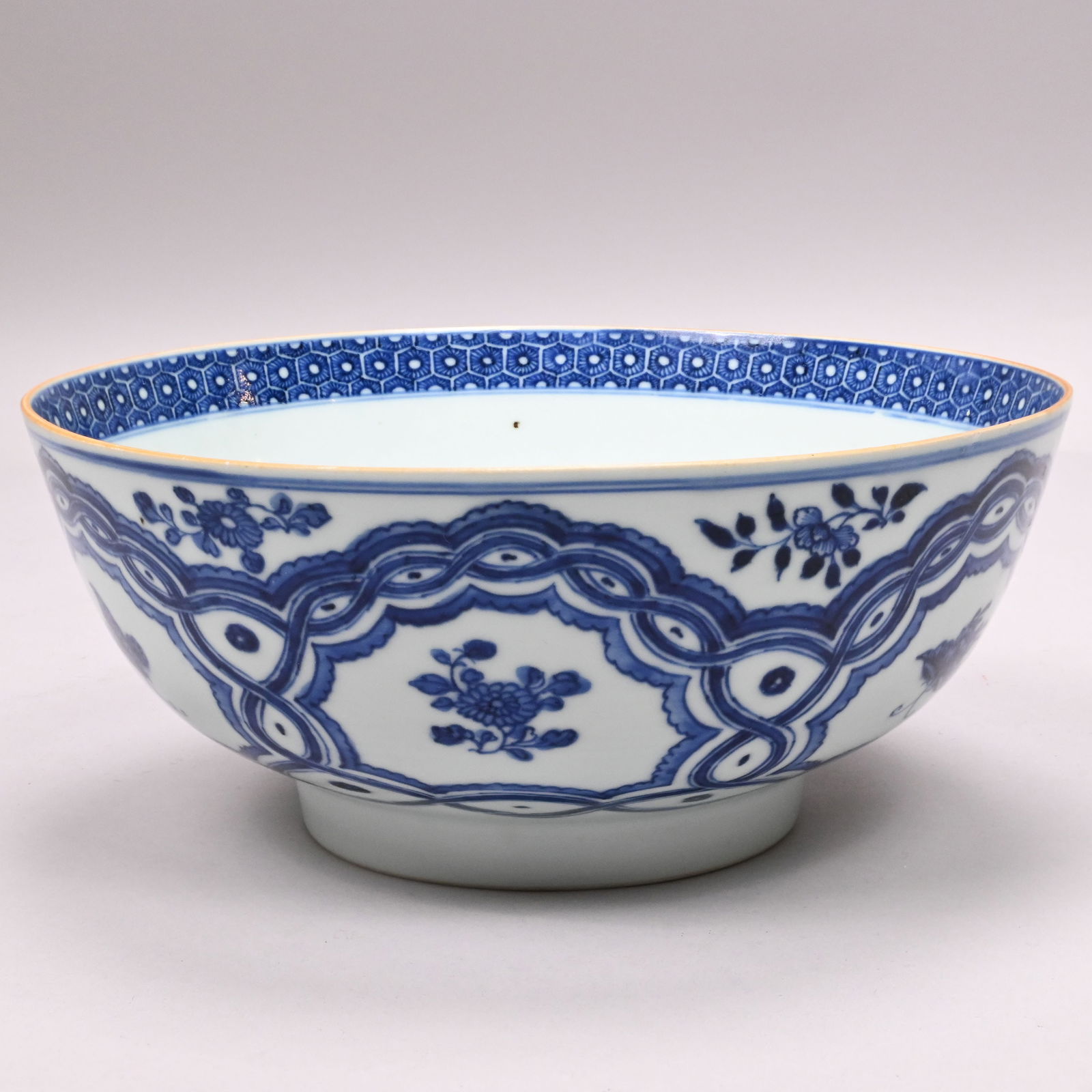 Chinese Export Porcelain Blue White Bowl, Qianlong (1 of 7)