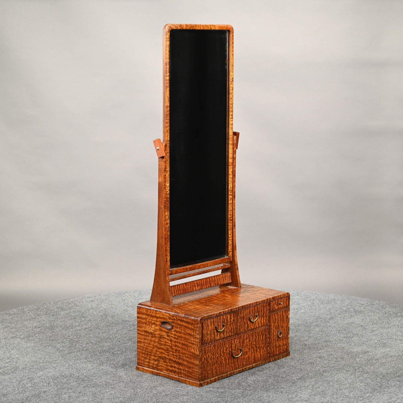 Japanese Hardwood Dressing Mirror & Chest (Kyodai): Japanese Export Hardwood Ladies Dressing Mirror and Chest (Kyodai). The rectangular mirror plate swivelling between two flared supports, above the case fitted with two drawers over one long drawer,