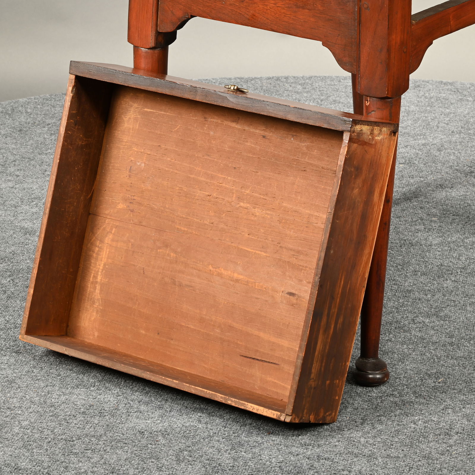 American Queen Anne Walnut Tavern Table - 9