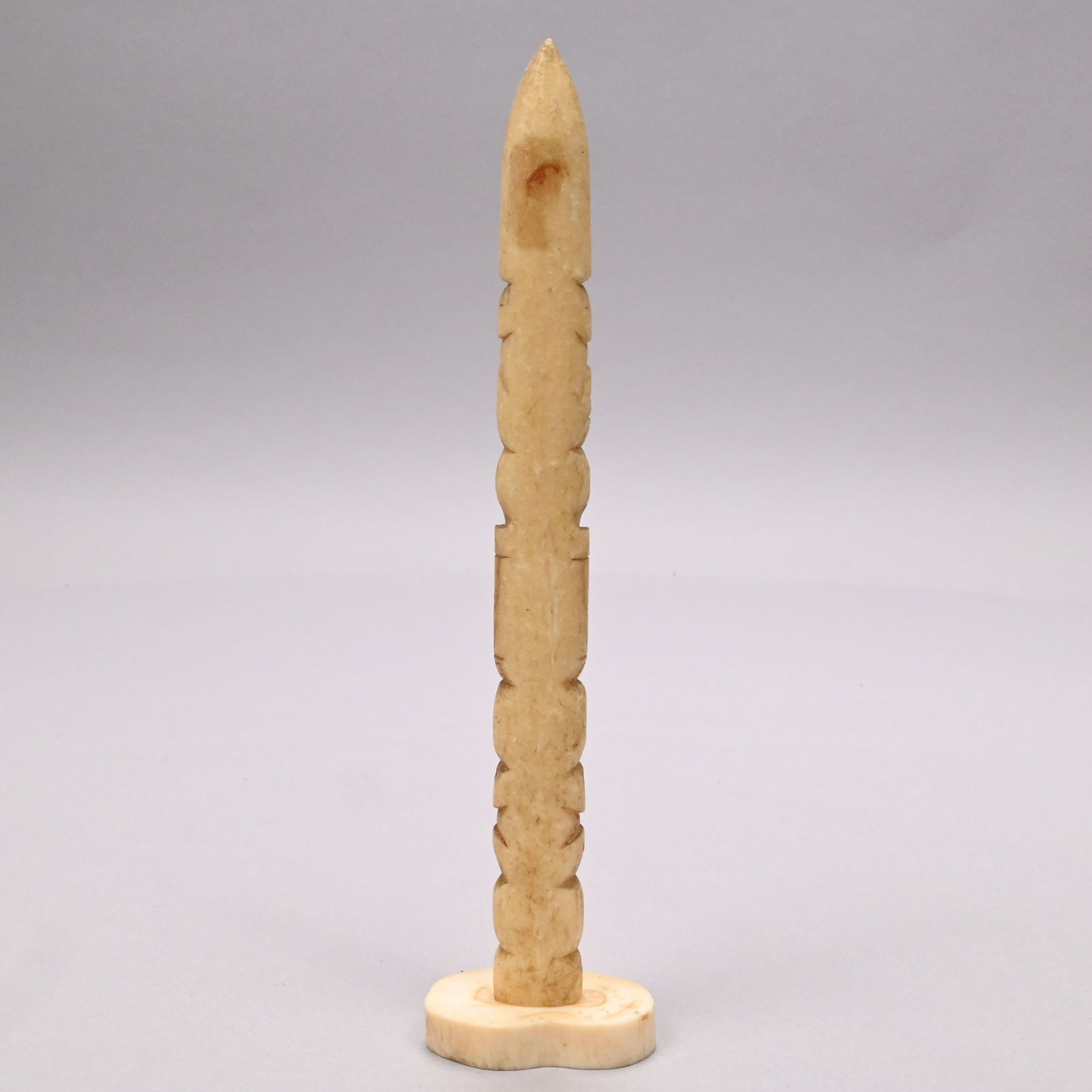 Six Inuit Carved Walrus and Whalebone Objects - 3