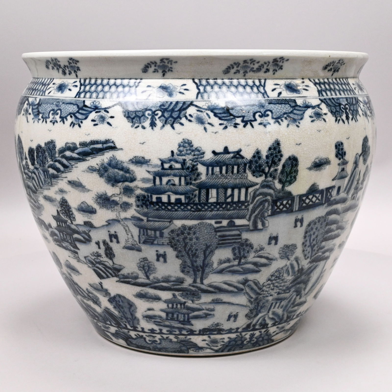 Chinese Blue & White Porcelain Fish Bowl/Jardinier (1 of 7)