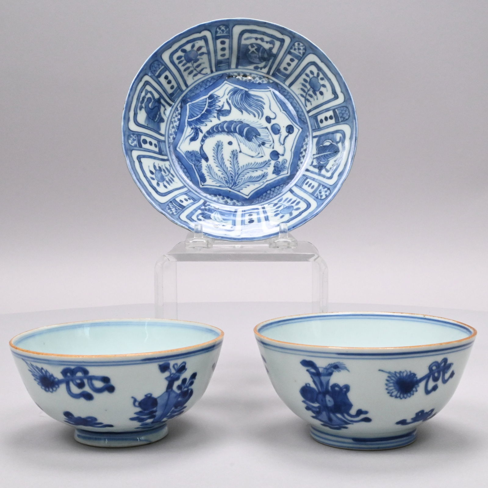 Unusual Chinese Kraak Dish and Two Porcelain Bowls (1 of 15)