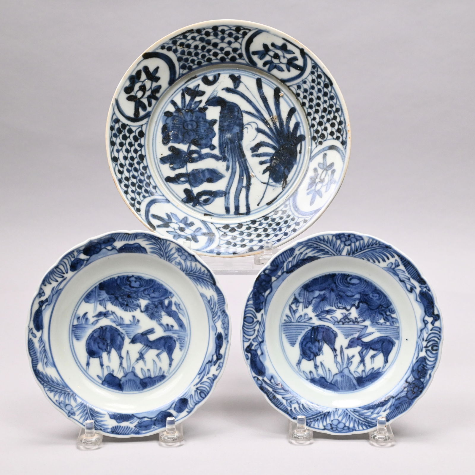 Chinese Porcelain Swatow Dish & Pair 'Deer' Bowls (1 of 7)