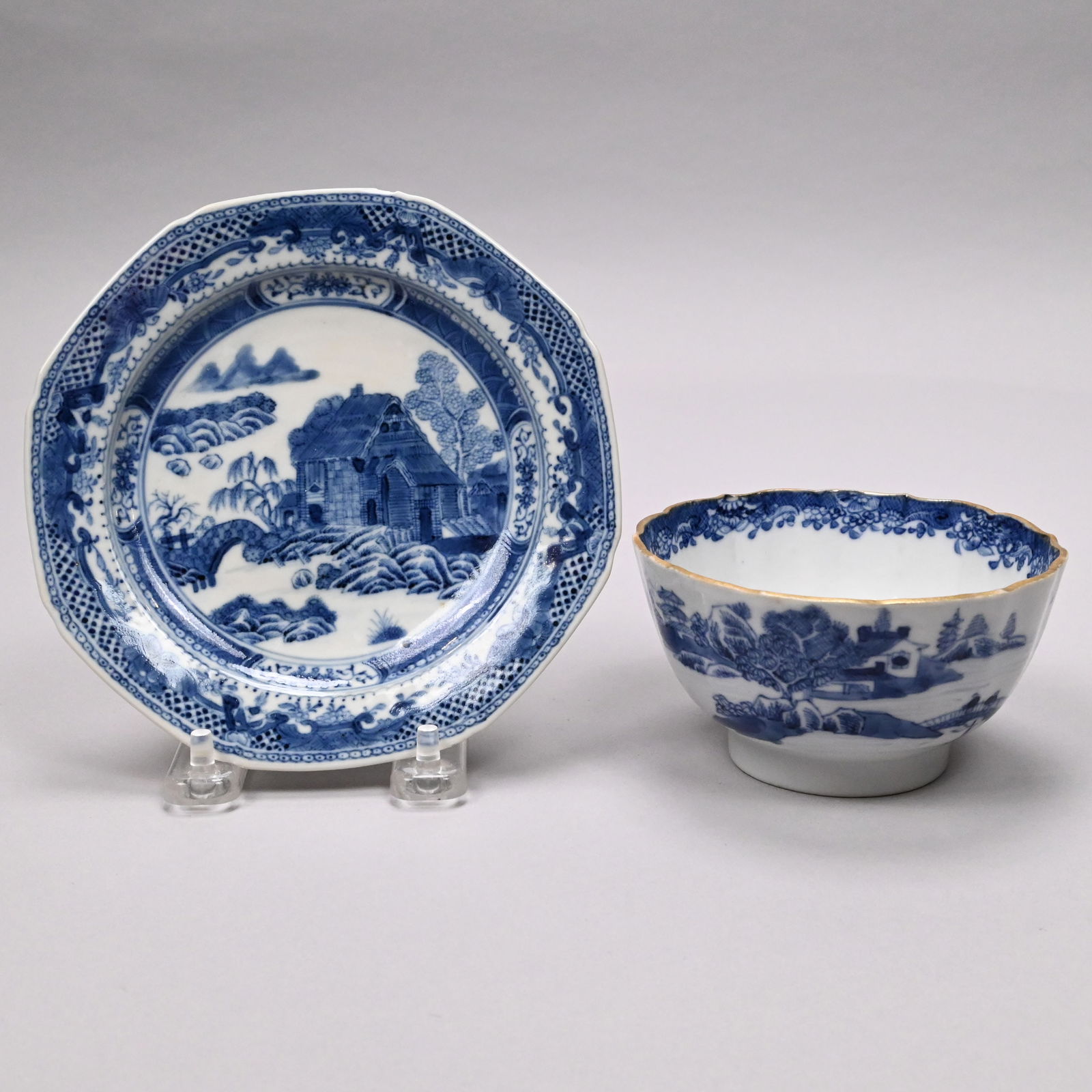 Chinese Porcelain Plate and a Caughley Tea Bowl (1 of 9)