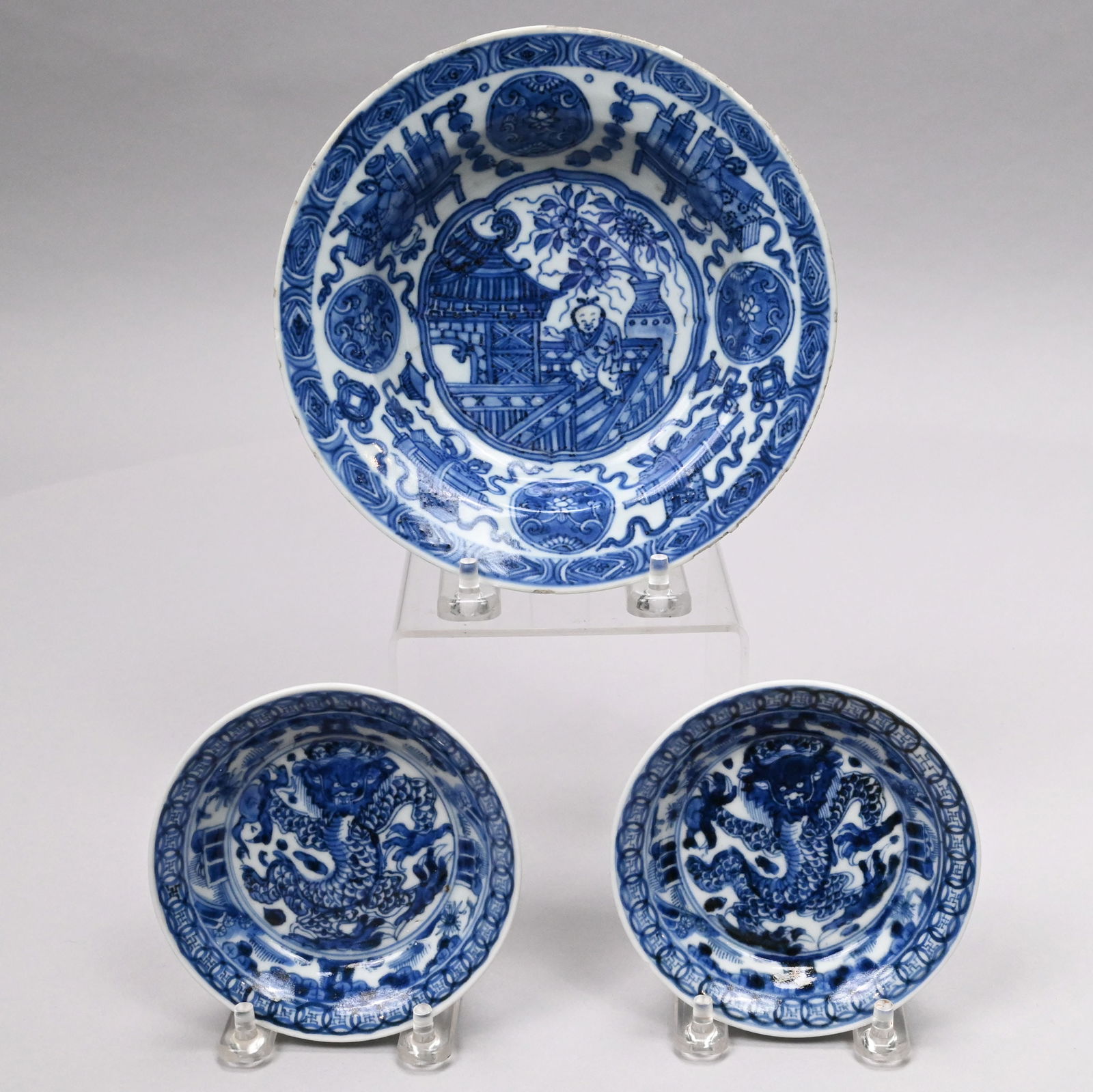 Chinese Porcelain 'Dancing Boy' Bowl & Pair Dishes (1 of 7)