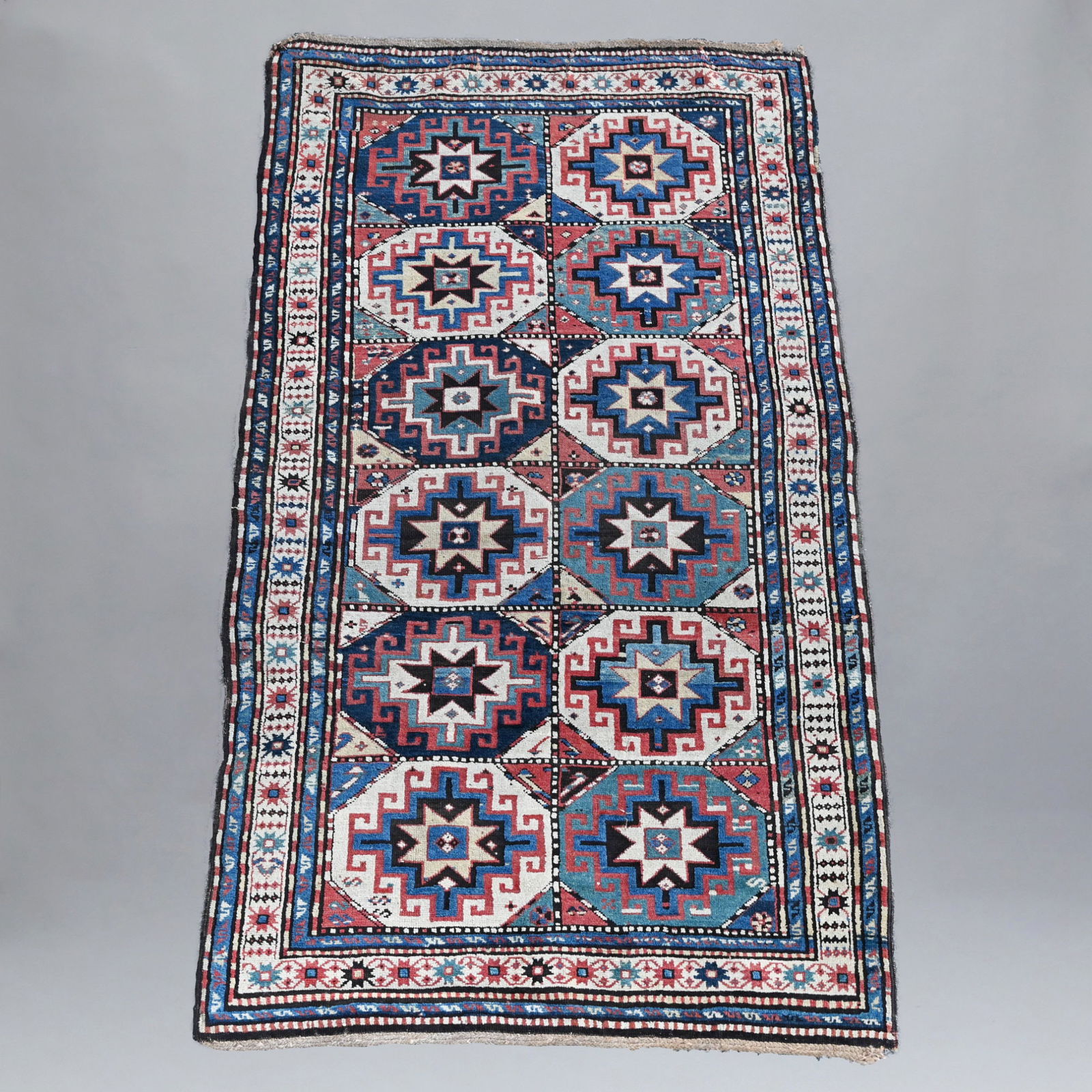 Moghan Rug: Moghan Rug, Caucasas.4' 5" x 8' 2"
