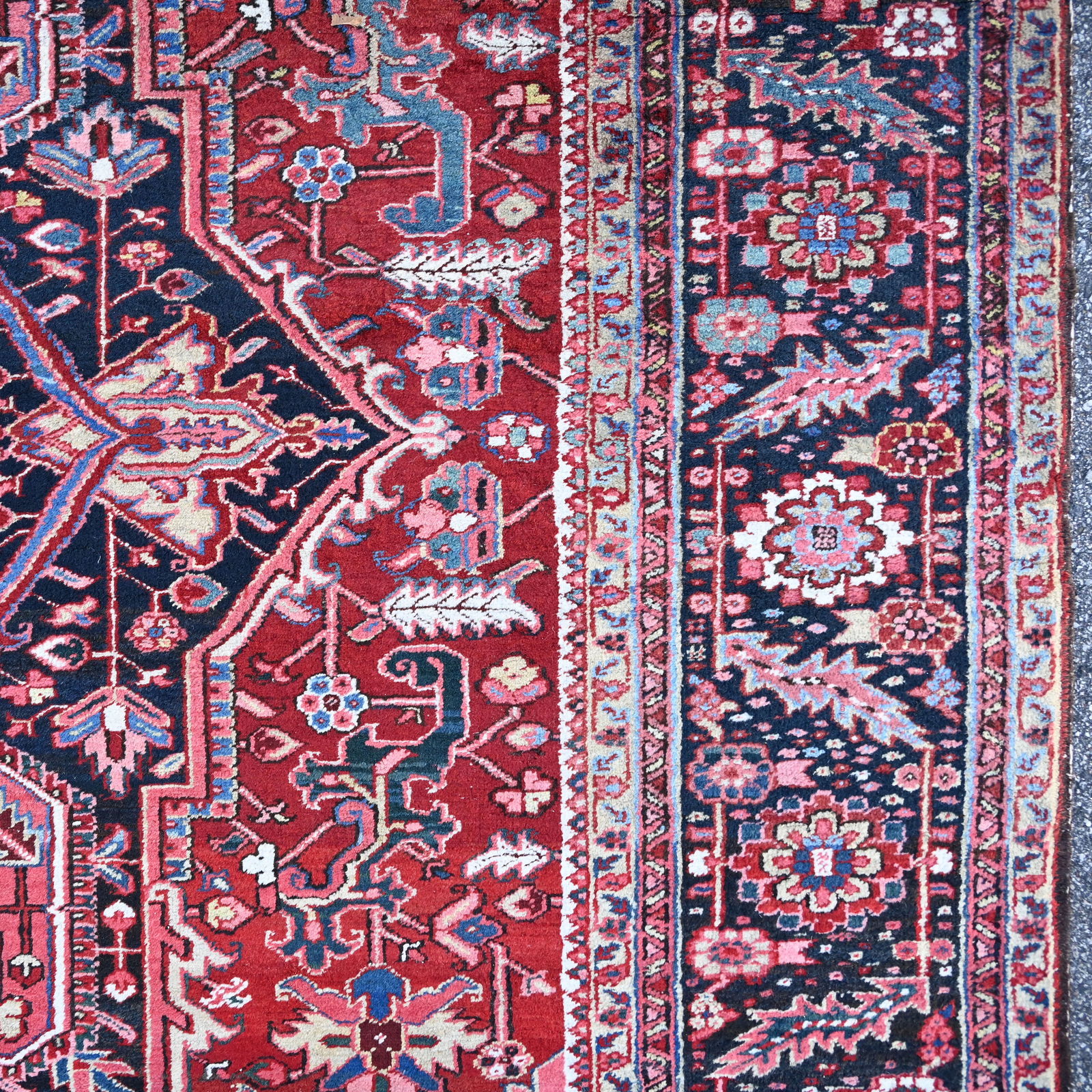 Palatial Heriz Carpet, Persia - 10