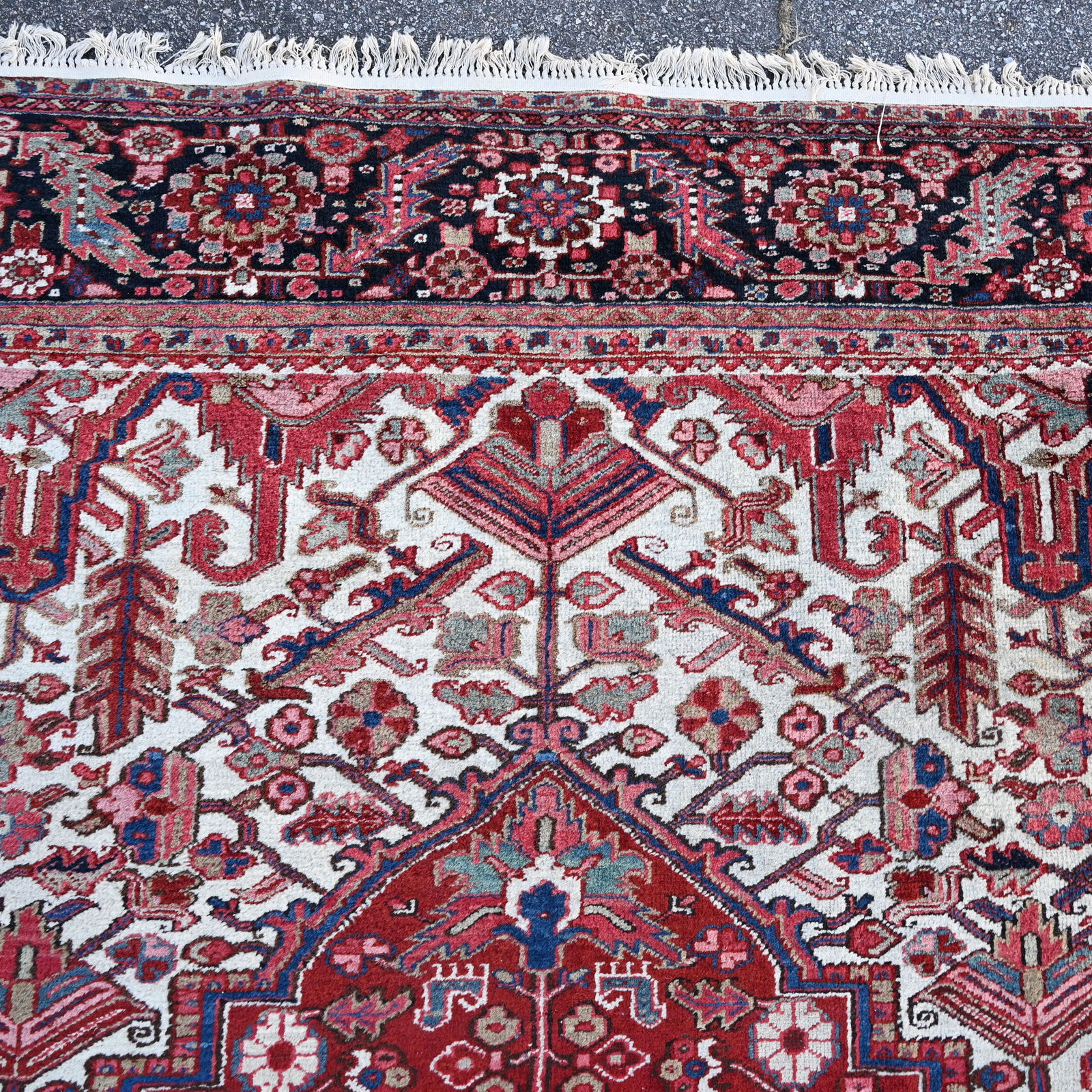 Palatial Heriz Carpet, Persia - 3