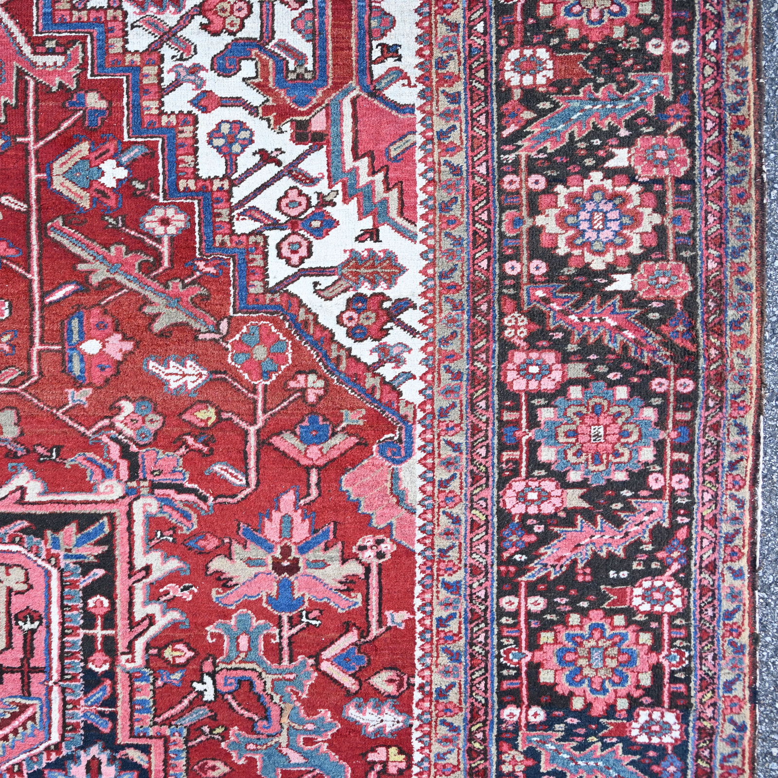 Palatial Heriz Carpet, Persia - 7