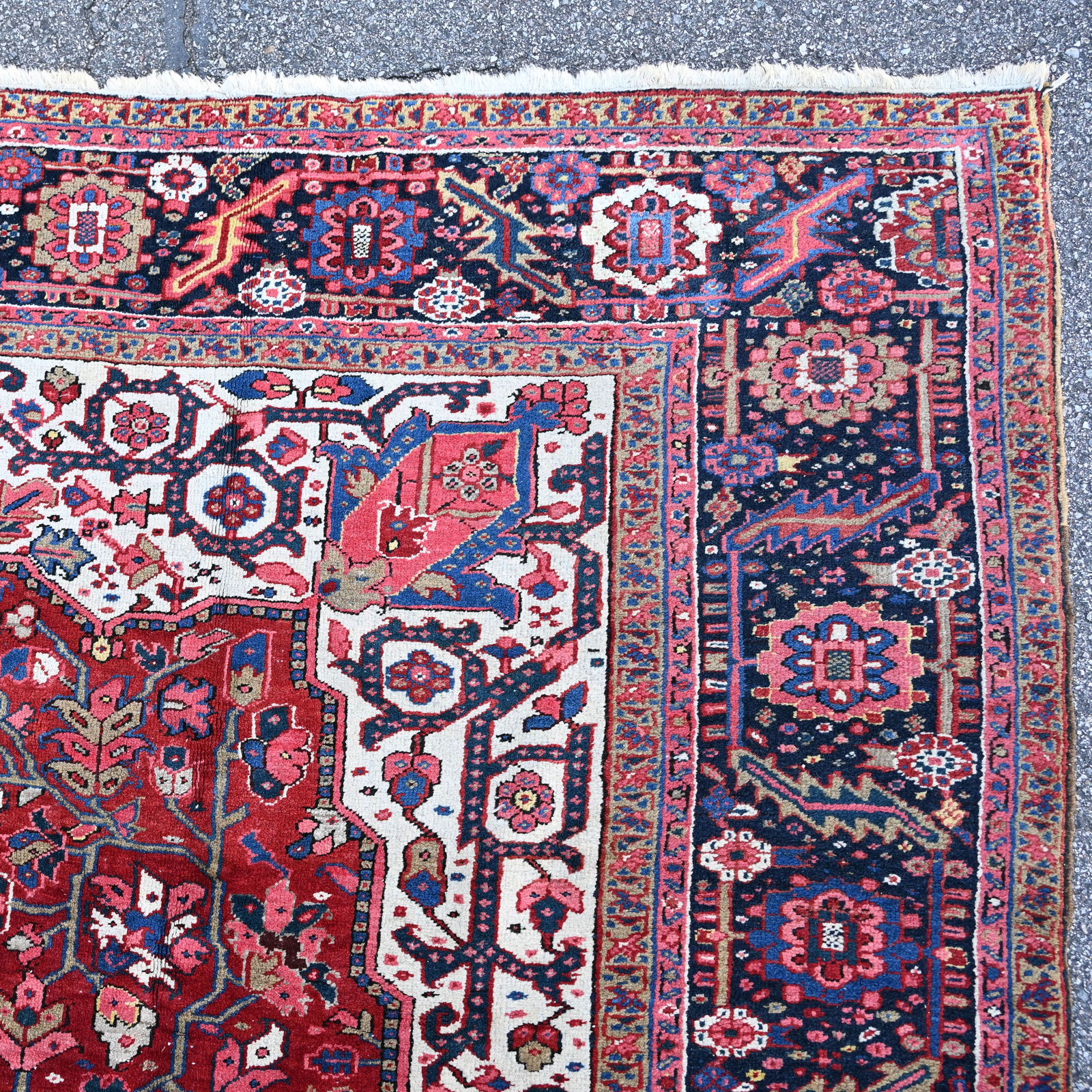 Heriz Rug, Persia - 4