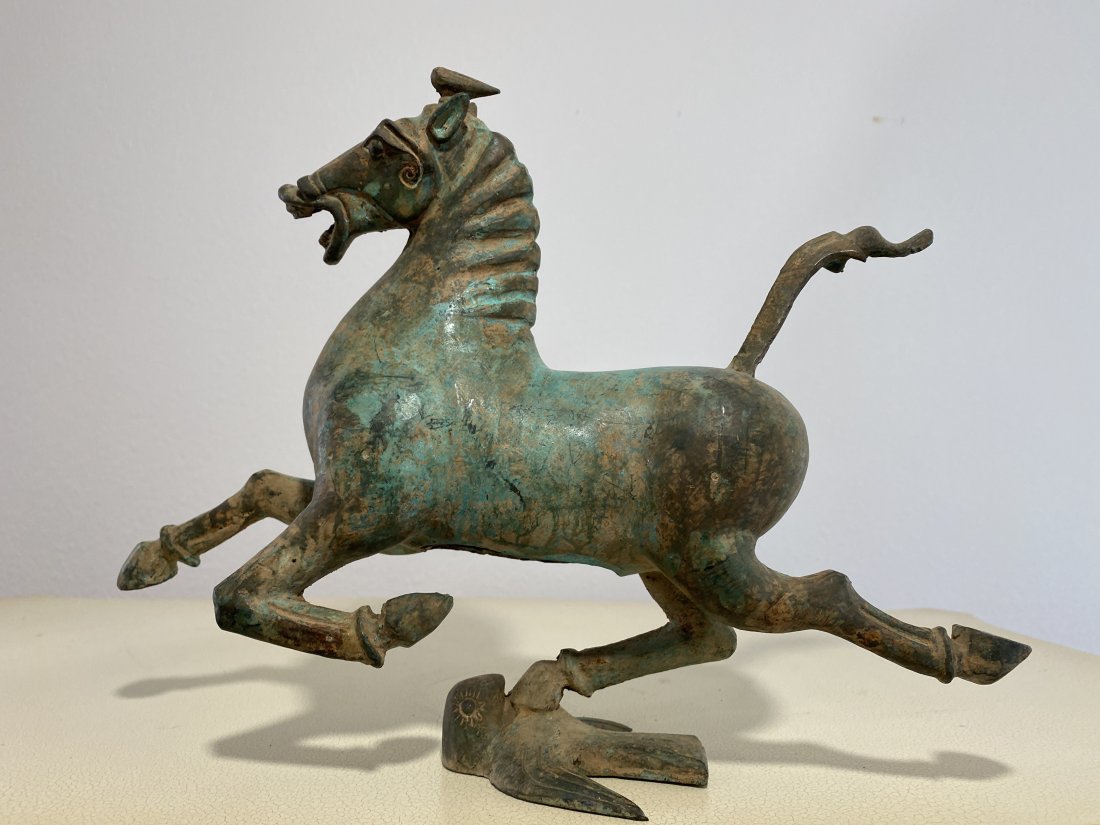Antique bronze horse (1 of 5)