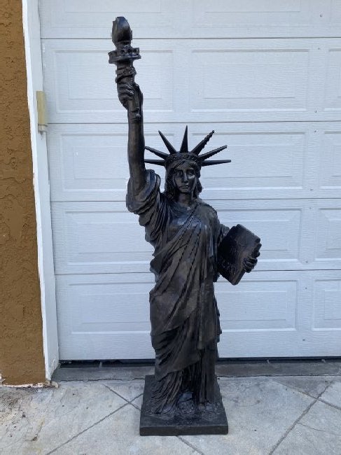 Liberty Lady Iron Statue (1 of 3)