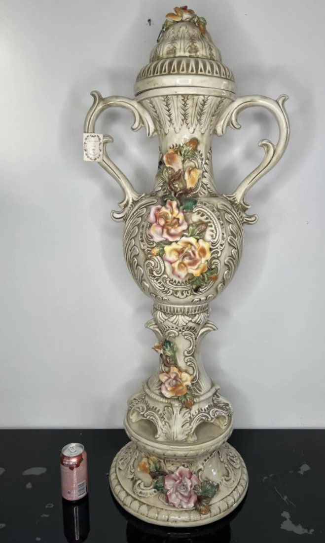 Large Italian Porcelian Capodimonte Vase (1 of 4)