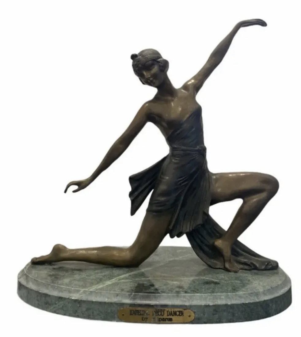 Deco Lady Bronze Sculpture (1 of 2)