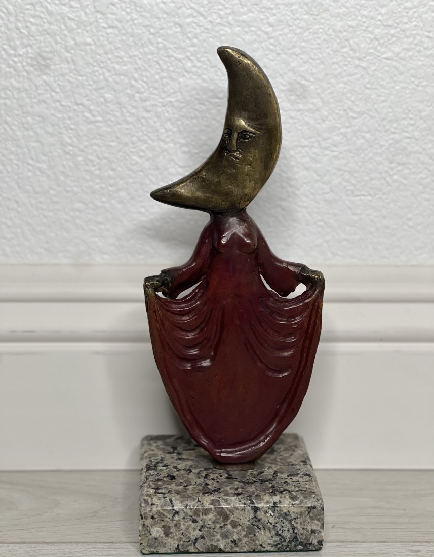 Moon Bronze Sculpture After Sergio Bustamante: Linter 93/100 - Measurements: 10.5x 4 in