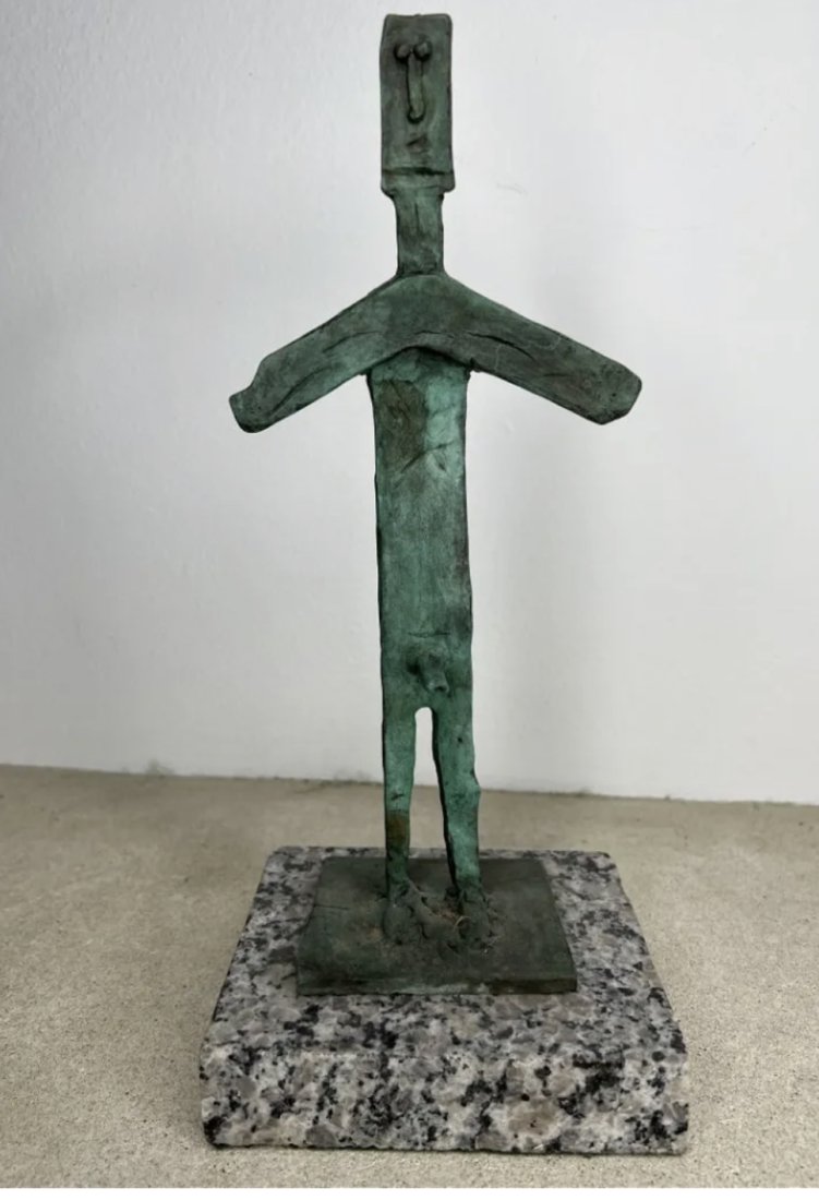 Modern Bronzd Sculpture After Pablo Picasso: Measurements: 13 in H x 6 in L