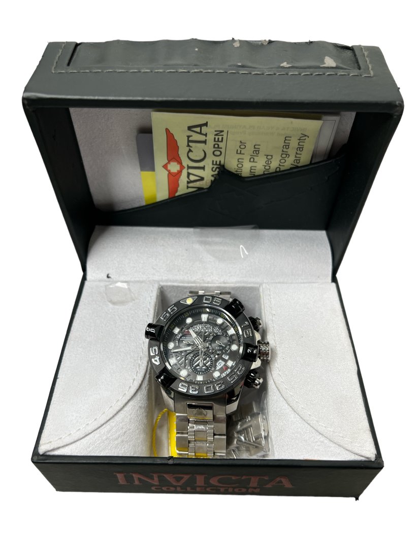 Bulova Mens Watch: Modem 18202- Comes With Original Box