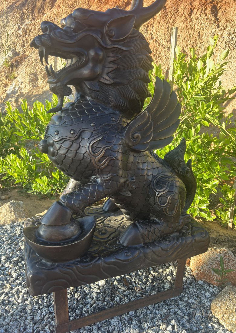 Pair of Life Size Bronze Lions Dragons Sculptures (1 of 8)