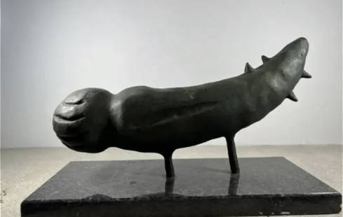 Large Limited Modern Bronze Sculpture After Alberto Giacometti: Limited 21/30 - Alberto Giacometti - measurements: 12 in L x 7 in H x 5 in W