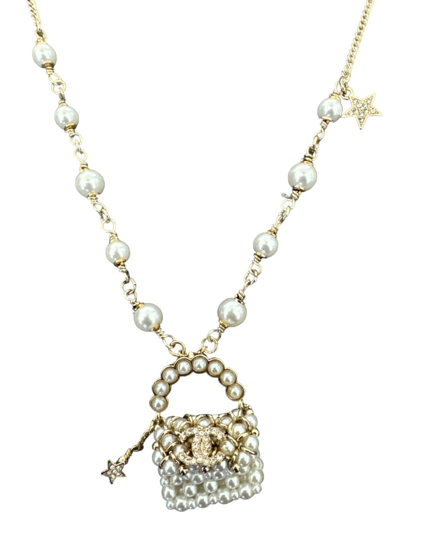 Chanel Pearl Necklace (1 of 2)