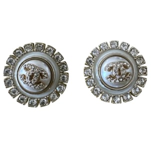 Chanel Earrings with Pearls