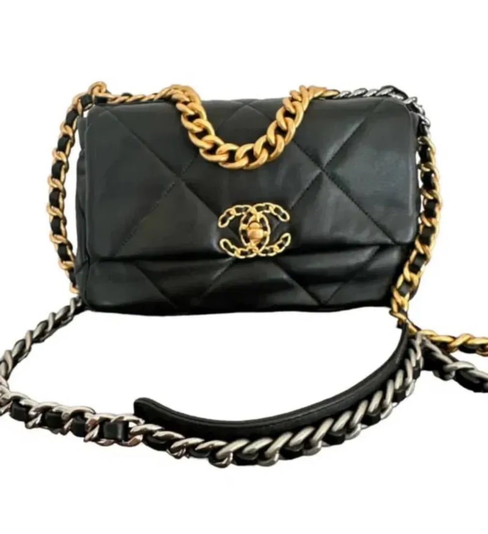 Chanel 19 Flap Bag Quilted Leather Medium (1 of 6)