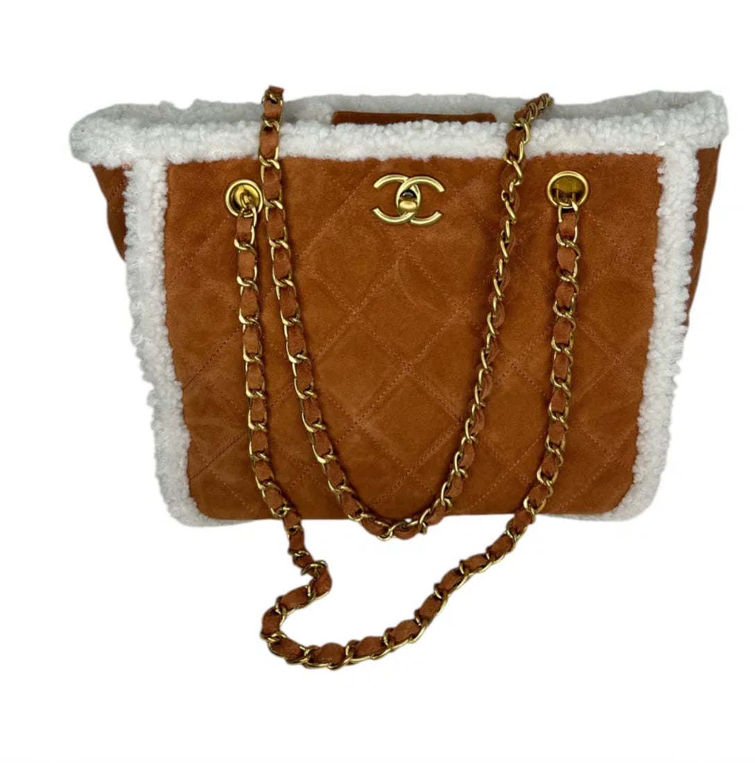 Chanel Coco Neige Shopping Tote Quilted Shearling Medium (1 of 6)