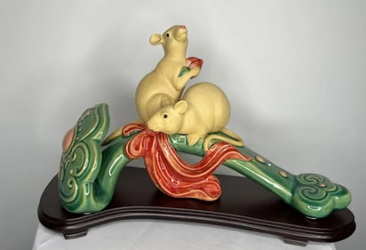 Vintage Art Mouses Porcelain with certification