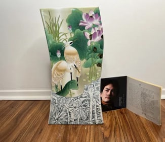 Fine Vintage Chinese Porcelain Vase -Signed