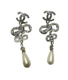 Chanel CC Logo Pearl Earrings