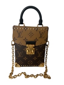 LOUIS VUITTON Camara Bag